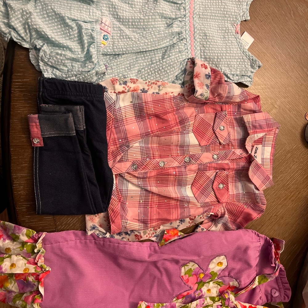 3 girls outfits